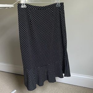 Used like new, 100% polyester, machine washable, elastic waist